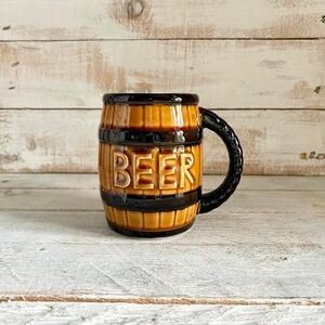 Vintage Barrel Beer Mug with Black Accents